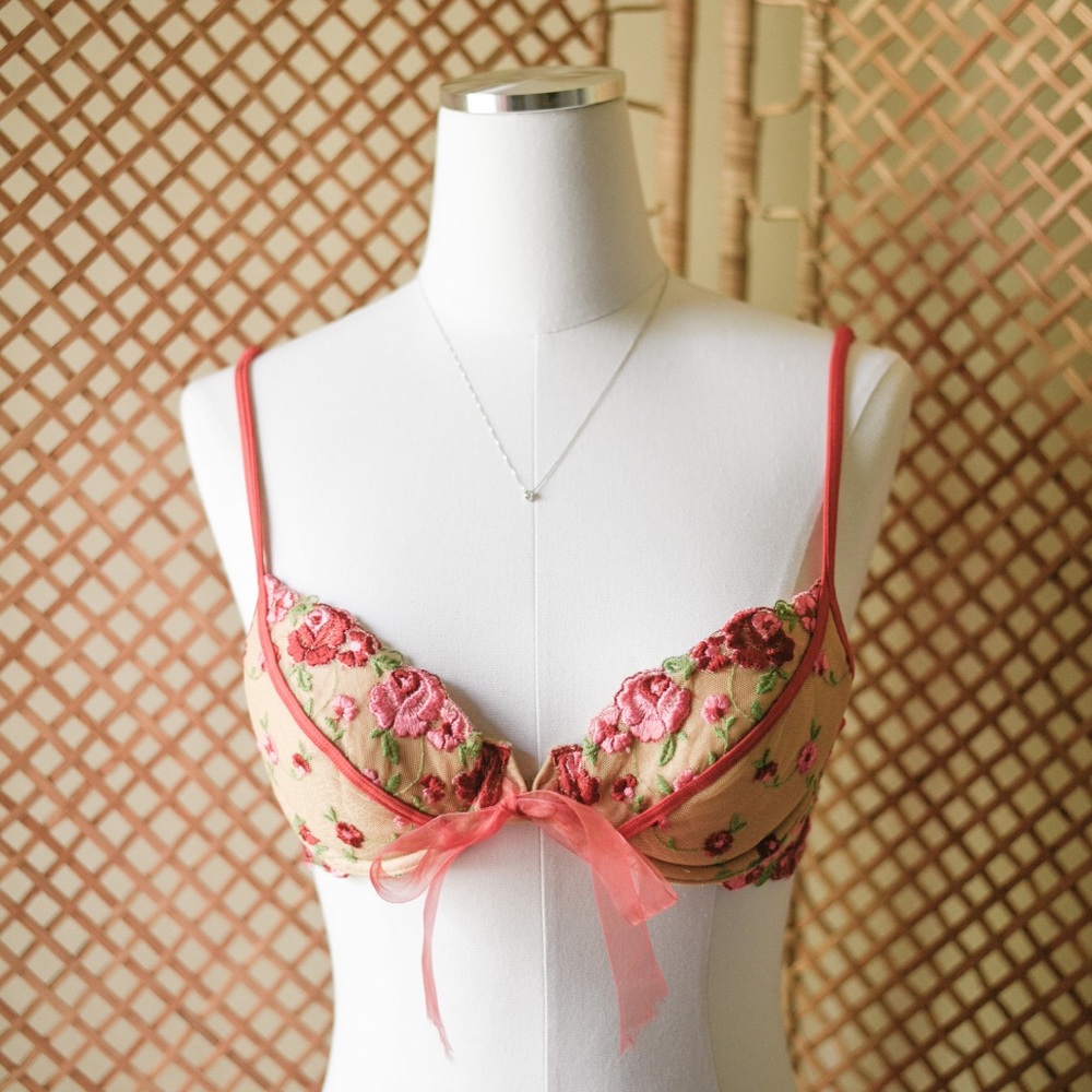 Vintage Victoria’s Secret Bra